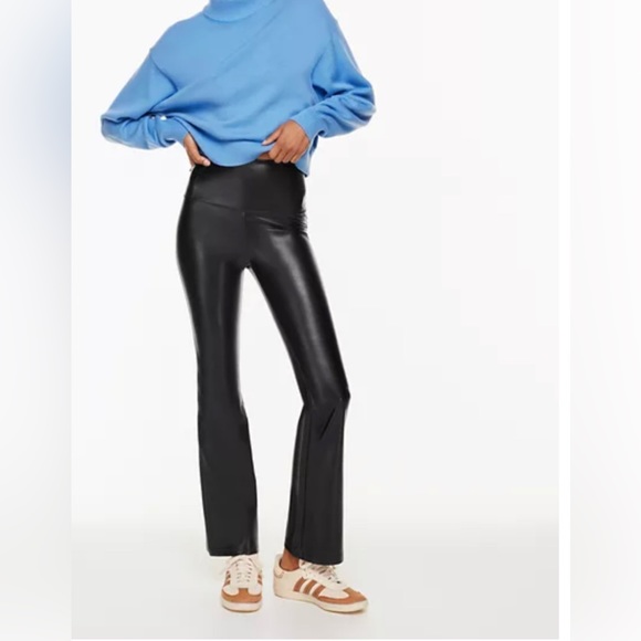 Daria flare pant - Picture 1 of 3